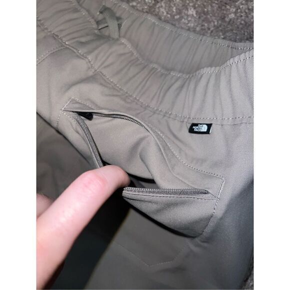 The North Face Women's Taupe Jogger Pants Medium Hiking Camping Fishing - Picture 9 of 12